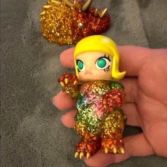 RARE DISCONTINUED Erosion Molly Costume. Special Variant “Vincent Molly” - Picture 9 of 12